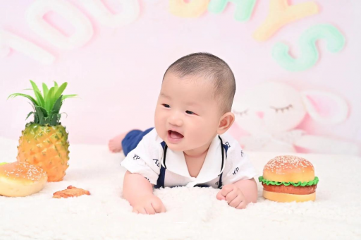 玉溪宝宝可以躺着喝奶瓶吗